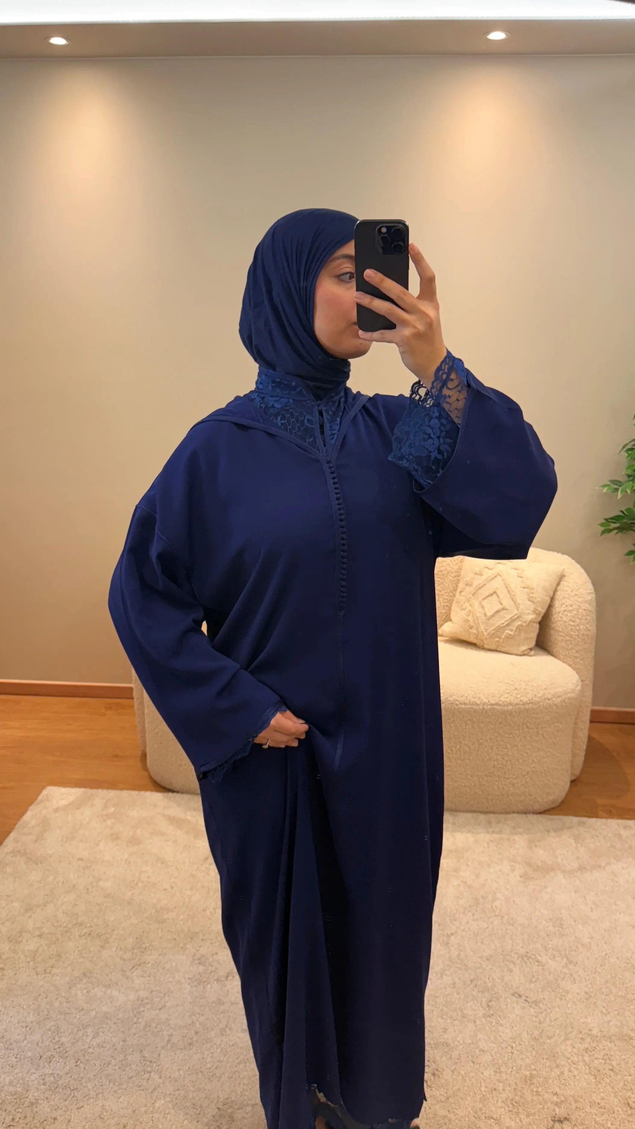 Jellaba Dentelle Bleu Marine Caftan Assala