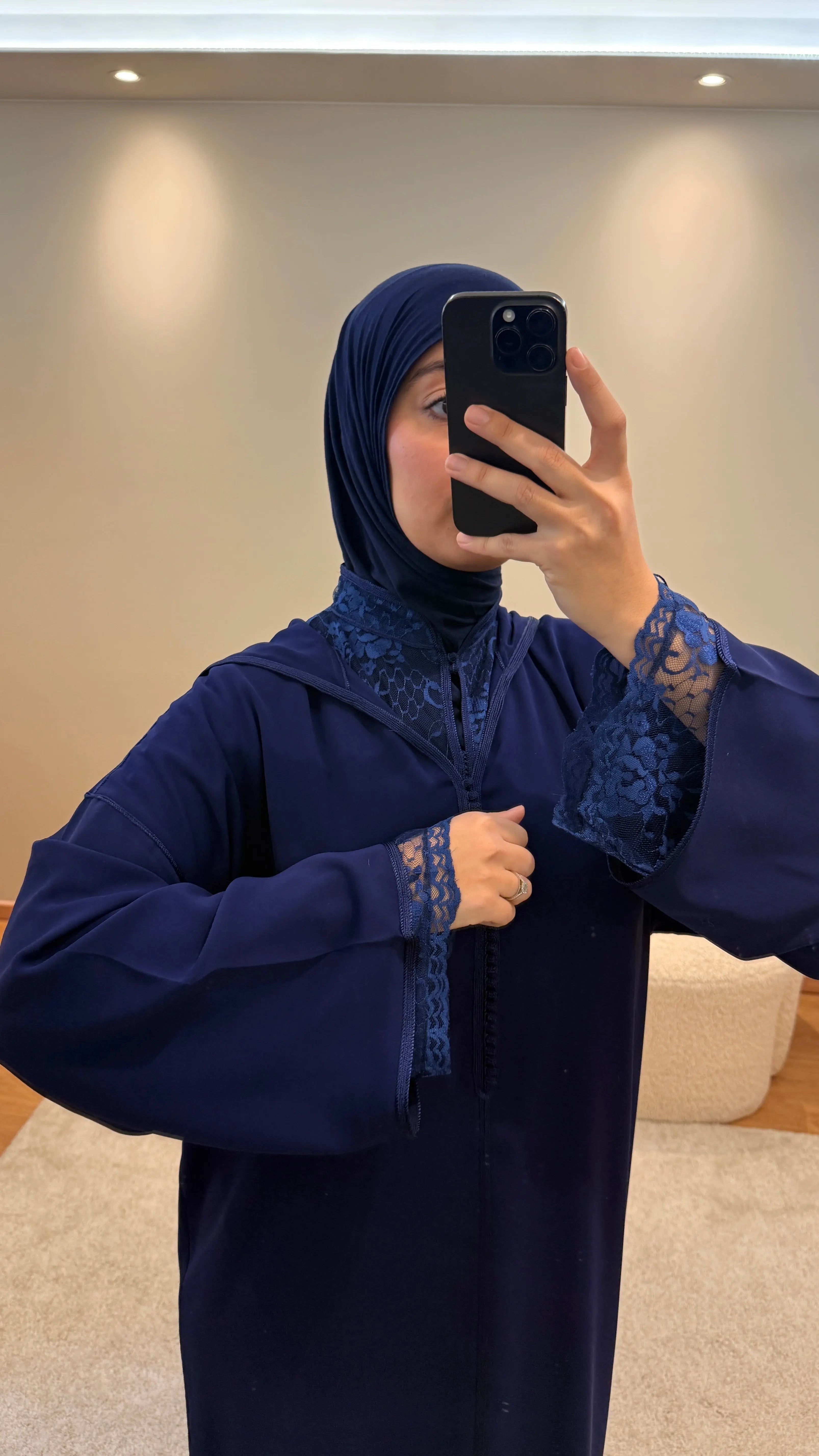 Jellaba Dentelle Bleu Marine Caftan Assala