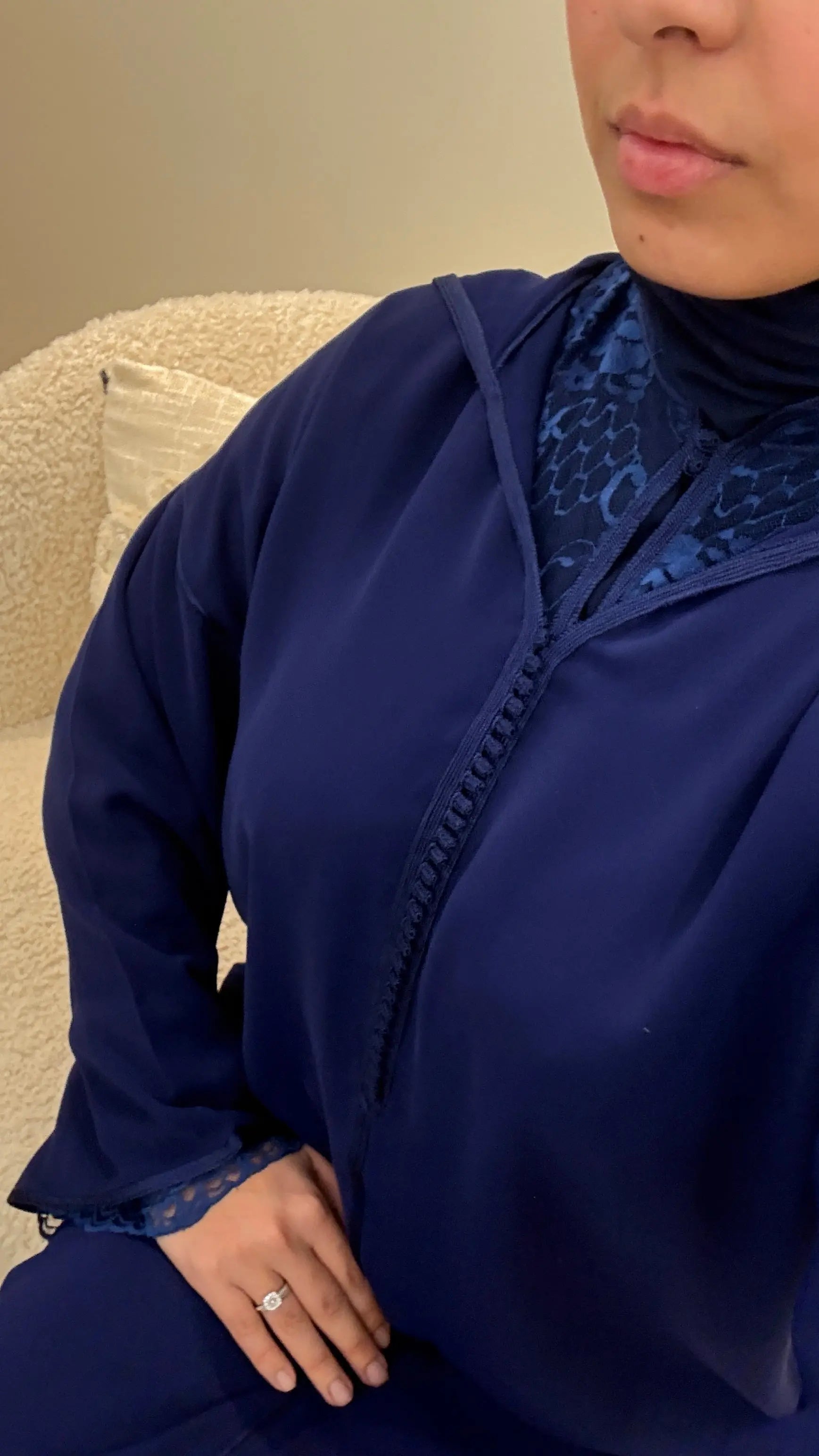 Jellaba Dentelle Bleu Marine Caftan Assala